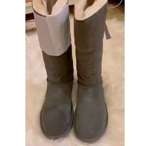 Koolaburra by UGG boots in grey size 8
